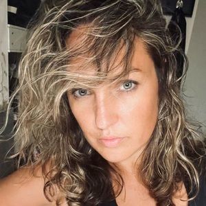 Meet your Posher, Renata